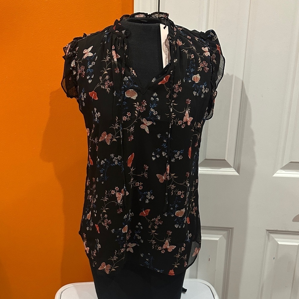 NEW Chic Black Floral Blouse size S/P